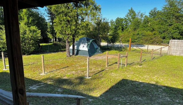 Quiet County RV Lot private entrance & Fenced