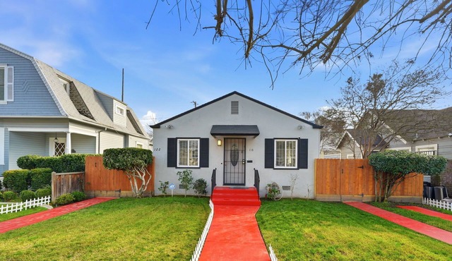 Quiet & Cozy 1-bedroom house in a pleasant Stockton location, with AC