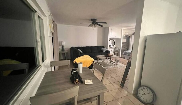 Quiet cozy 1 bedroom house