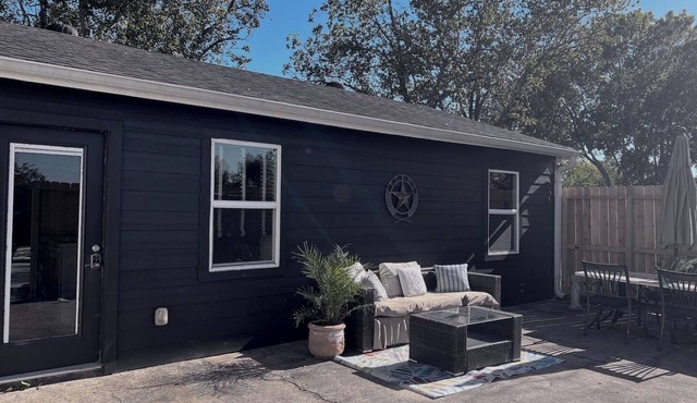 Quiet, Cozy Guesthouse with privacy