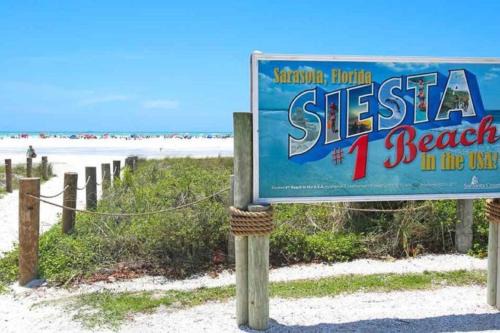 Quiet Cozy Private Room Perfect for Work or Vacation RM2 shared home