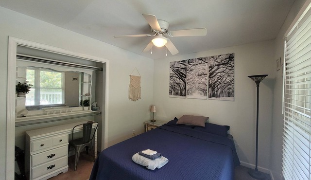 Quiet & Cozy Room with Private Bath