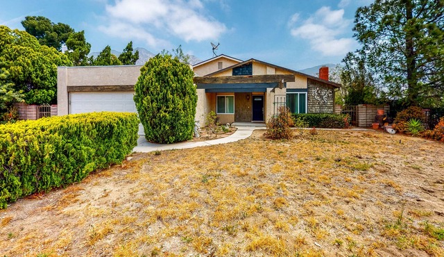 Quiet cul-de-sac home with big, enclosed dog-friendly yard - near large park