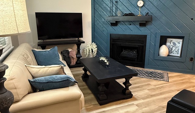 Quiet cul-de-sac 2-bedroom townhouse in downtown N. Augusta. Hospitals, SRP park