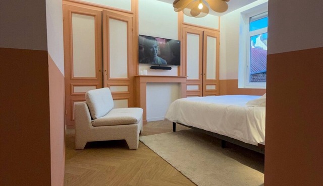 Quiet design loft - near Tunnel - telecommuting