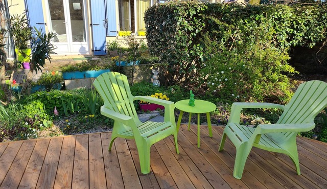 Quiet, detached 22m2 studio on garden level!