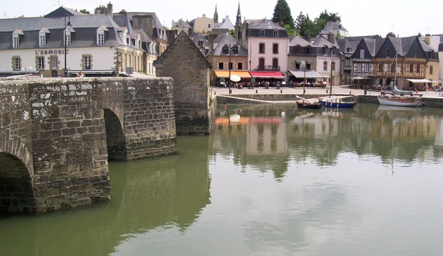 Quiet duplex apartment in the heart of the Saint-Goustan district