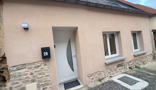 Quiet, elegant house in saint Côme du mont