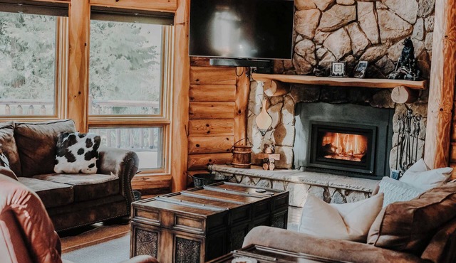 Quiet Escape | Fireplace, Fire Pit & Views