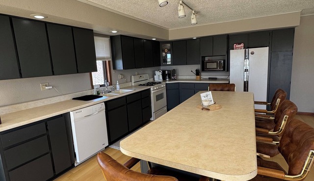 Quiet Escape Near Rathbun Lake & Public Hunting Grounds