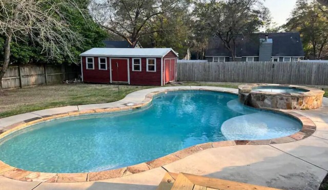 Quiet escape with pool and spa