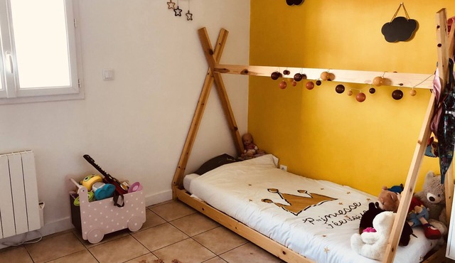Quiet family home 15 min from Bordeaux