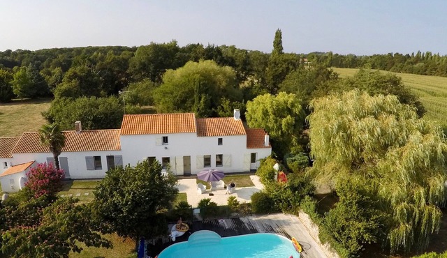 Quiet family cottage between sea and marsh!