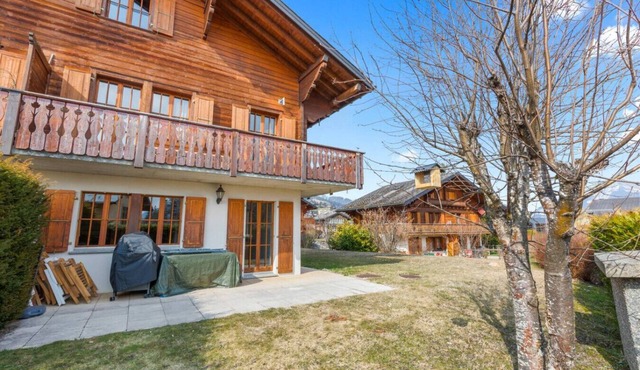 Quiet family cottage with magnificent view