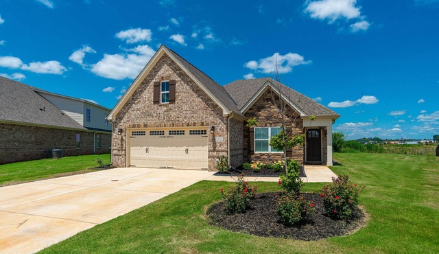 Quiet Family Home 15 Mi to Dtwn Huntsville!