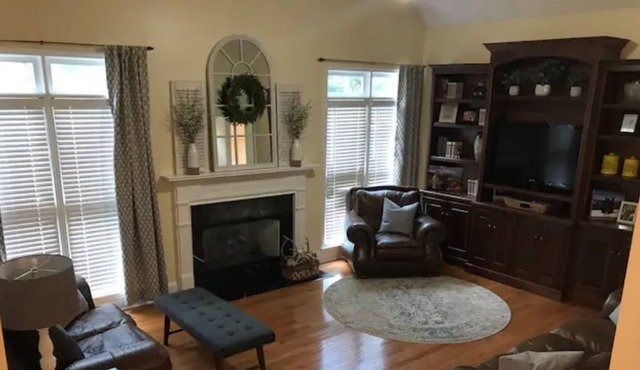 Quiet Family Home 7.5 miles from stadium