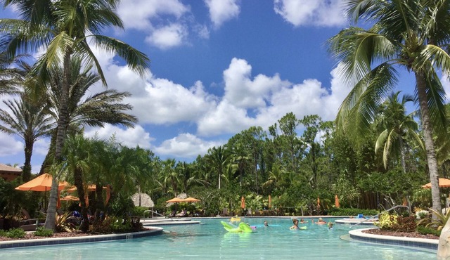 Quiet family-sized house in stunning Ole at Lely Resort Naples