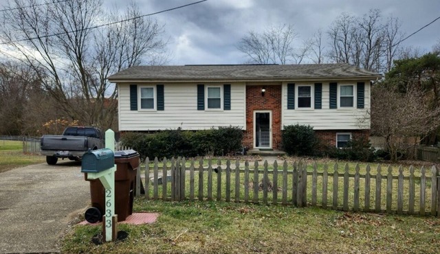 Quiet fenced in bi-level home on a cul-de-sac street.