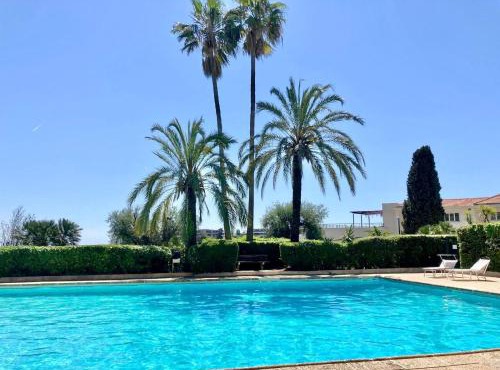 Quiet Flat with view and Swimming pool