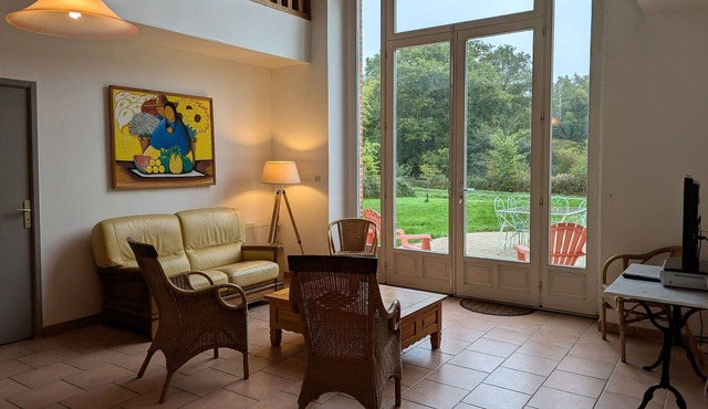 Quiet forest cottage near Gien, 3 bedrooms and 2 baths