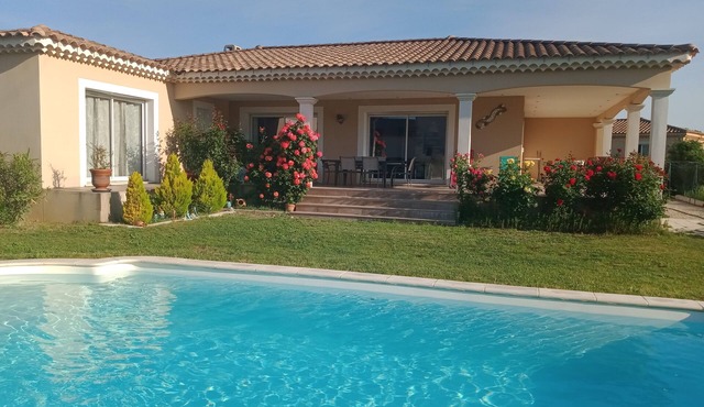 QUIET VILLA IN PROVENCE