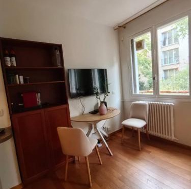 Quiet Furnished Studio in Neuilly