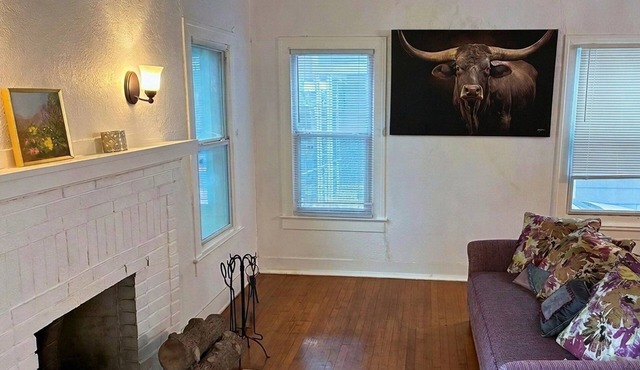 Quiet Furnished Home Near UIW & Medical Center, All Utilities Paid