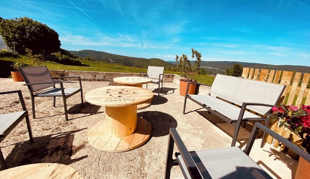 Quiet gîte in old farmhouse (suitable for PMR)