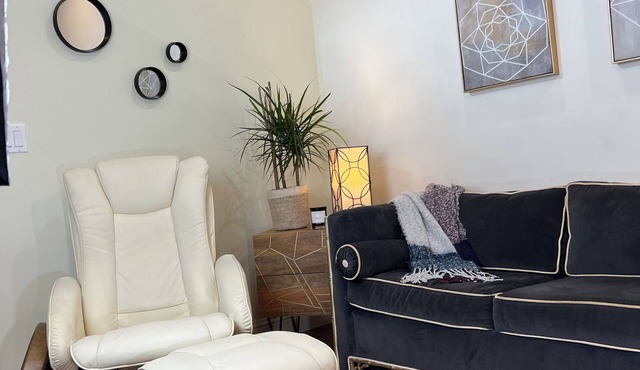 Quiet Garden Hideaway in Ukiah – 1BR Back Unit