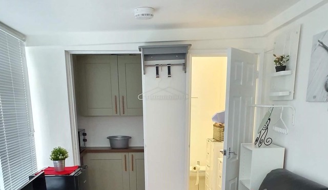 Quiet Garden Retreat