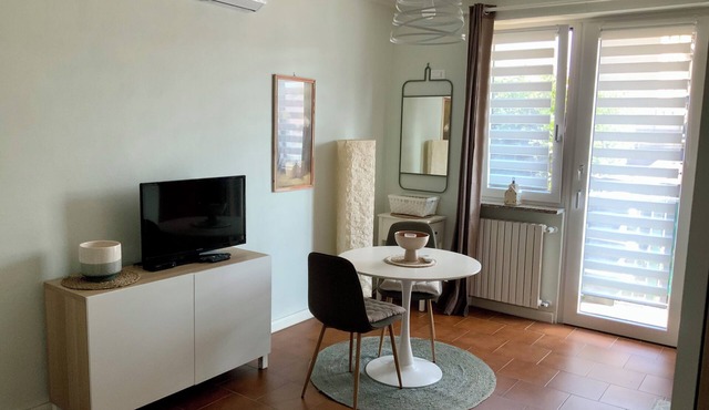 Quiet Garden Studio near Como