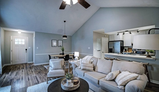 Quiet Getaway Near the Reservoir