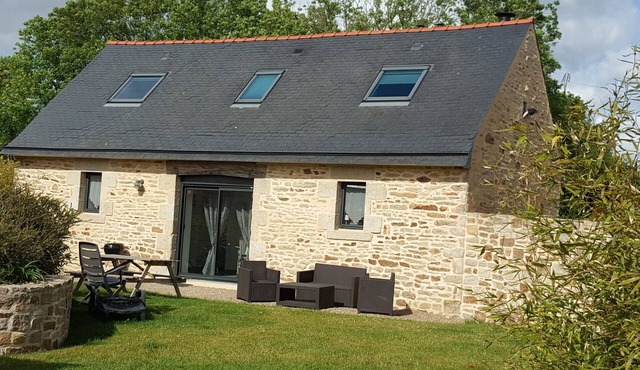 QUIET GITE 4 PEOPLE NEAR THE SEA WITH COVERED POOL