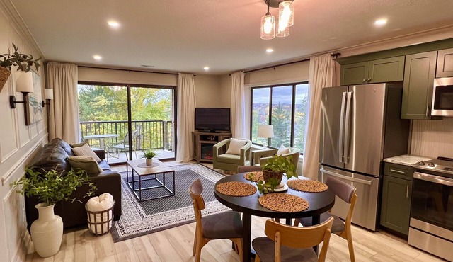 Quiet Grand Traverse Resort Condo I Great views, Full kitchen and Washer/Dryer