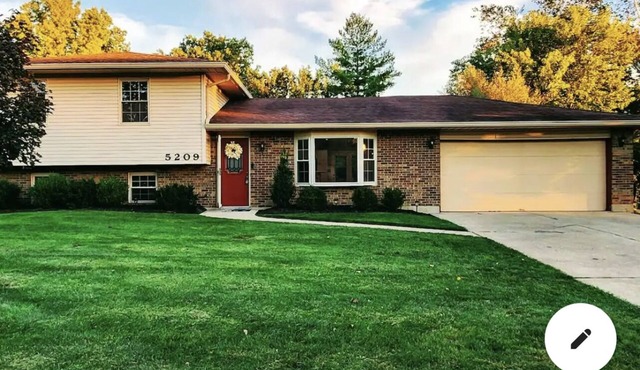 Quiet, great area perfect for business or family