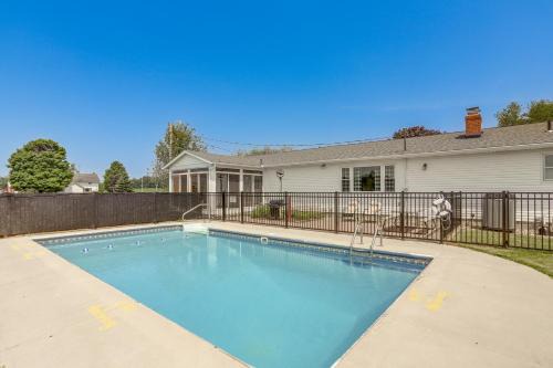Quiet Greenwich Home w/Pool + Screened Porch!