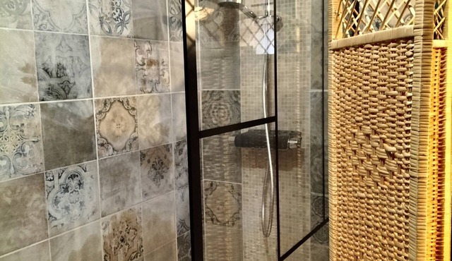 Quiet guest room for 2 people