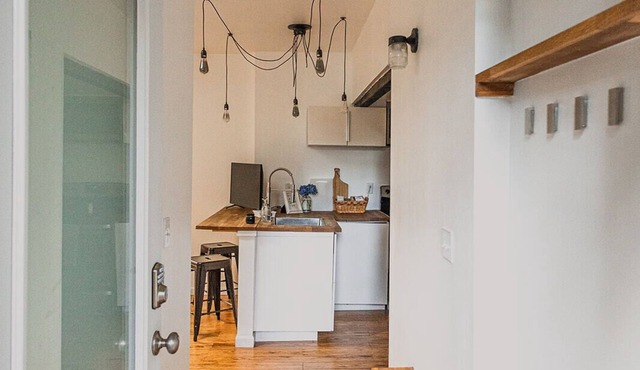 Quiet Guesthouse Near Downtown Des Moines & Seatac Airport