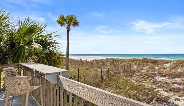 Quiet Gulf-Front Condo | 2BR Retreat w/Balcony Views