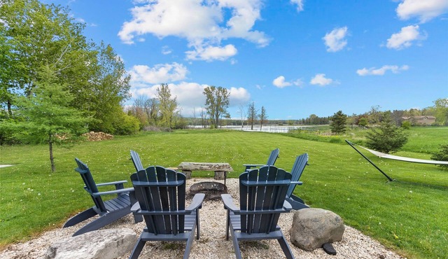 Quiet Harborfront Summer Stay