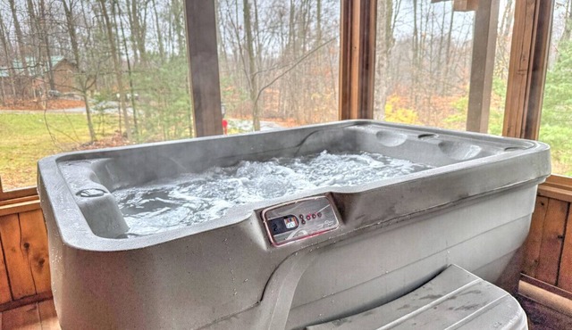 Quiet Hideaway with Easy Access to Attractions