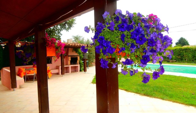 QUIET HOUSE with swimming pool