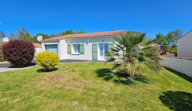 Quiet house near sea and countryside for 4 people, small pets allowed