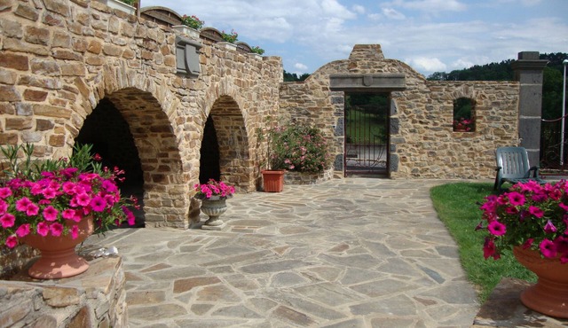 Quiet holiday in Auvergne (discounts during August)