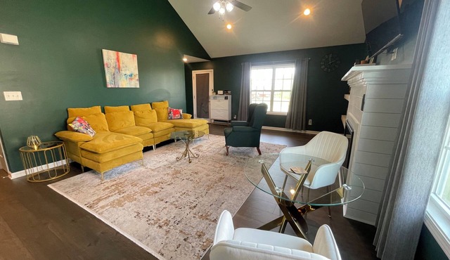 Quiet Home Away from Home Retreat in Clarksville!