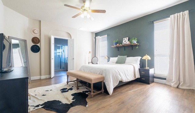 Quiet Home close to 35w and Shopping