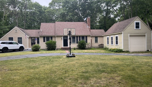 Quiet home in quiet neighborhood on Cape Cod!