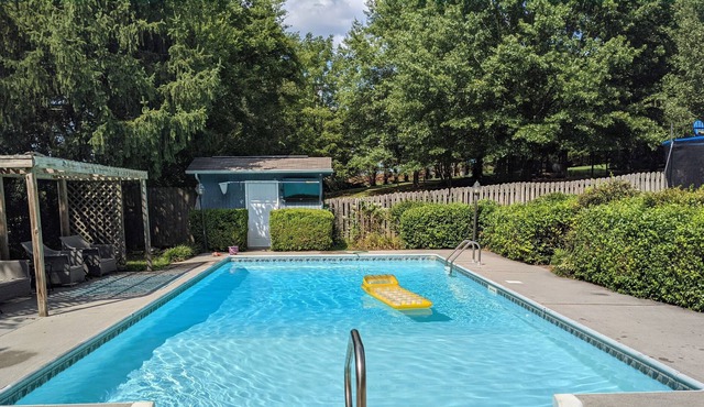 Quiet Home near Amenities
