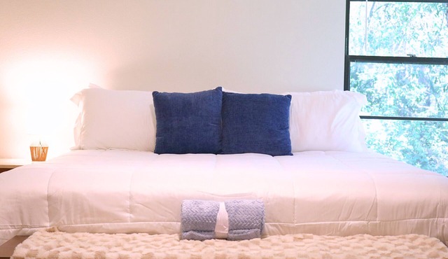 Quiet home tucked between Crystal River & Rainbow River