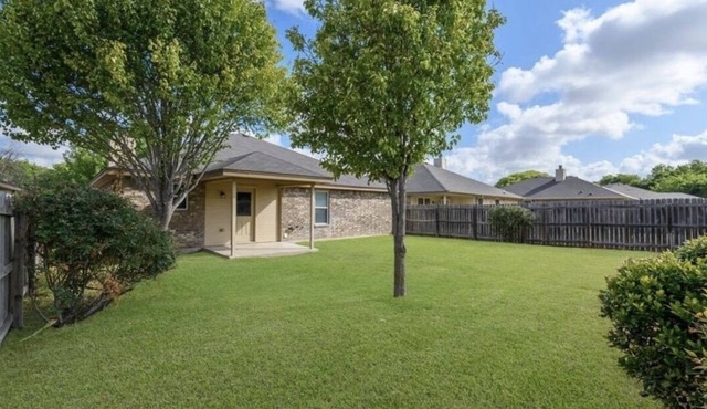 Quiet home w/King bed, Work Area, Pack n Play & Pet Friendly